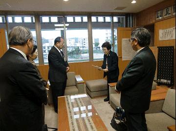 第三次行政改革大綱　答申の様子