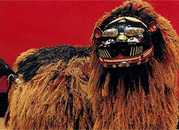 伝統の獅子舞の画像