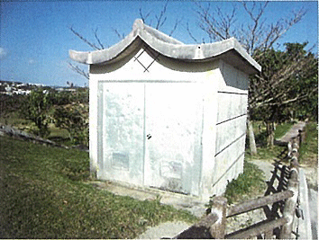 ガン屋跡の祠の画像