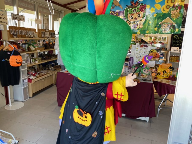 2021年のHalloweenは観光案内所に行ってきたルンの画像2