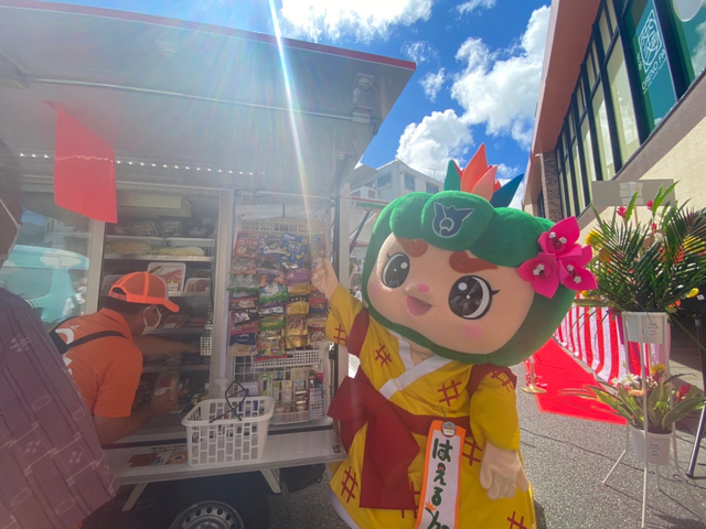 移動スーパーとくし丸出発式の画像2