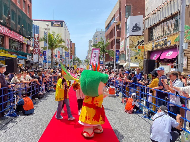 沖縄国際映画祭でレッドカーペット歩いてきたルンの画像2