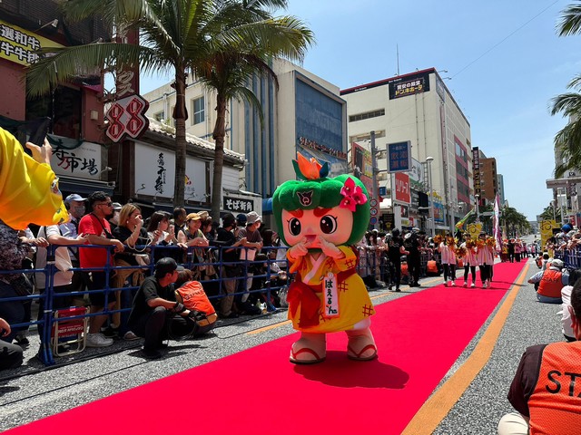 沖縄国際映画祭でレッドカーペット歩いてきたルンの画像4