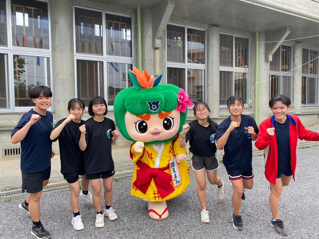本部児童館のこいのぼり掲揚式に参加したルンの画像5