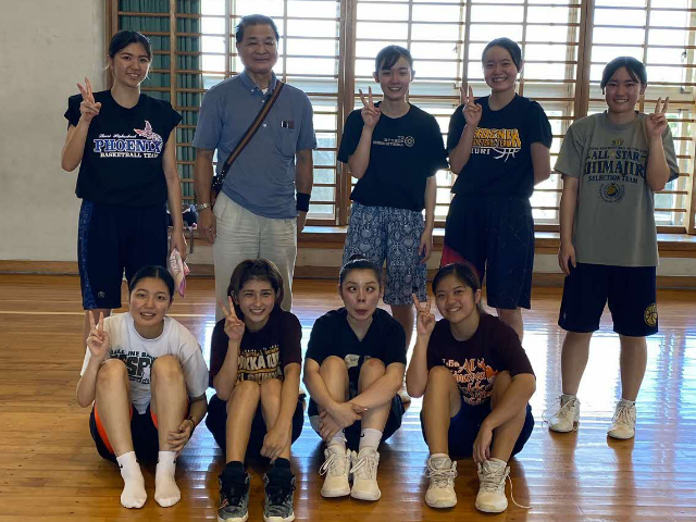 R4バスケットボール女子準優勝