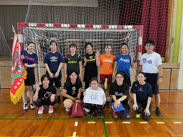 女子ハンド　優勝　宮平