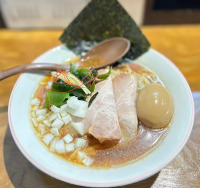 とりとにぼしのラーメンみなや