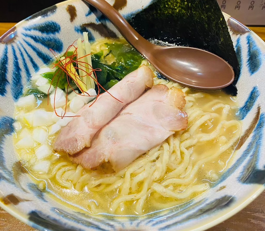 みなや