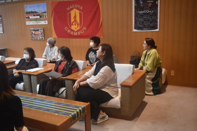 ちゃーがんじゅう贈呈式3