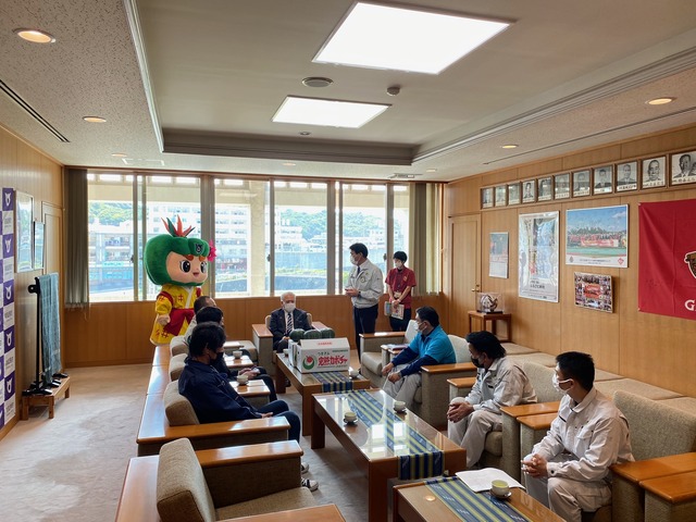 津嘉山かぼちゃ出荷報告式に参加したルンの画像1