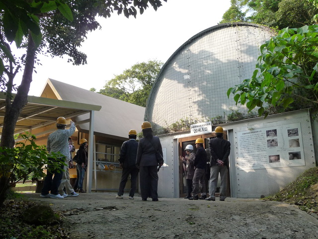 沖縄陸軍病院南風原壕群