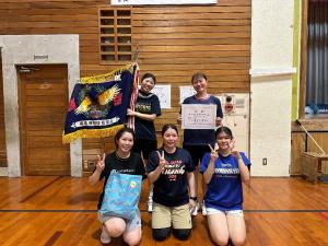女子バドミントン優勝